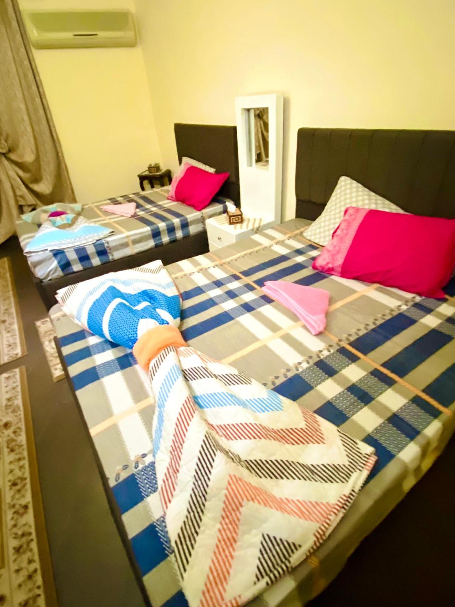 Momen Pyramids Inn Kafret el-Gabal Esterno foto